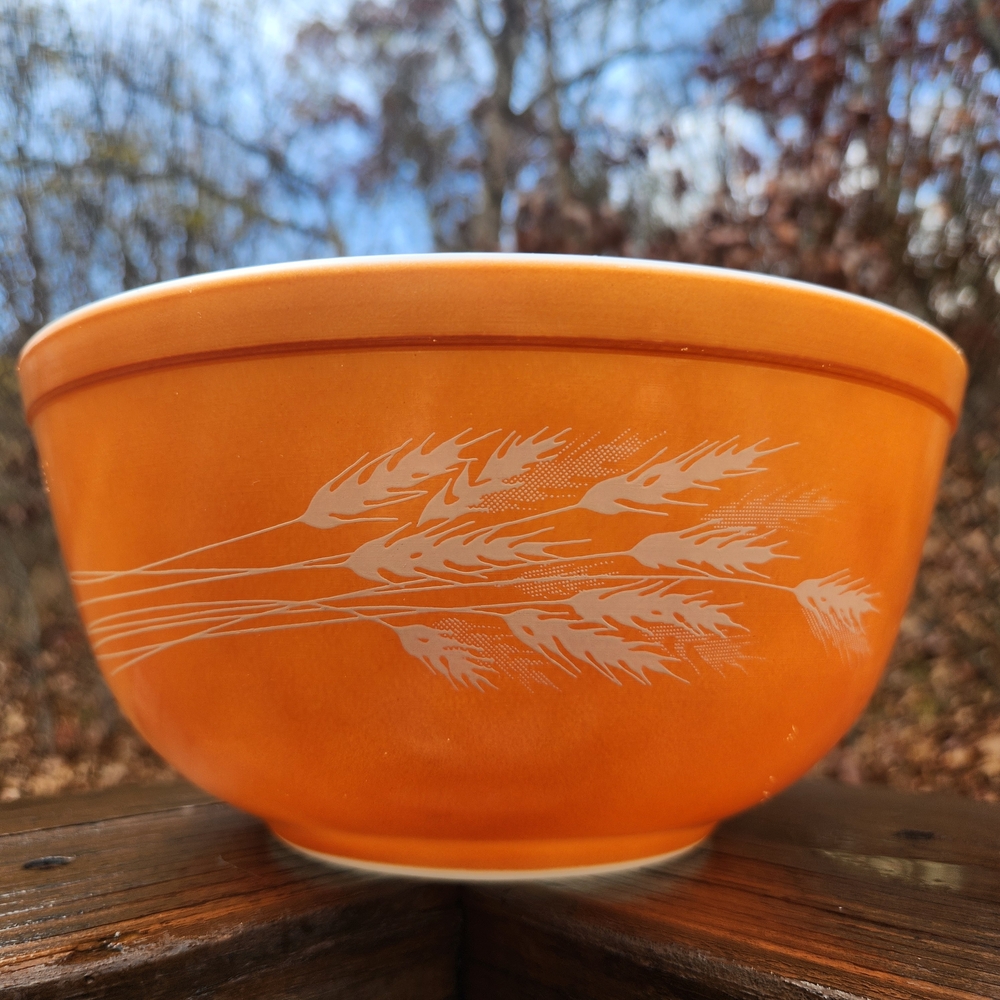 Vintage Pyrex Autumn Harvest Wheat Pattern 2.5 Quart Bowl #403 - Picture 2 of 16